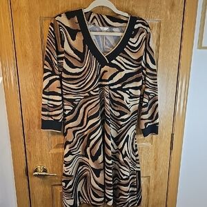 Elegant Animal Print V-Neck Dress